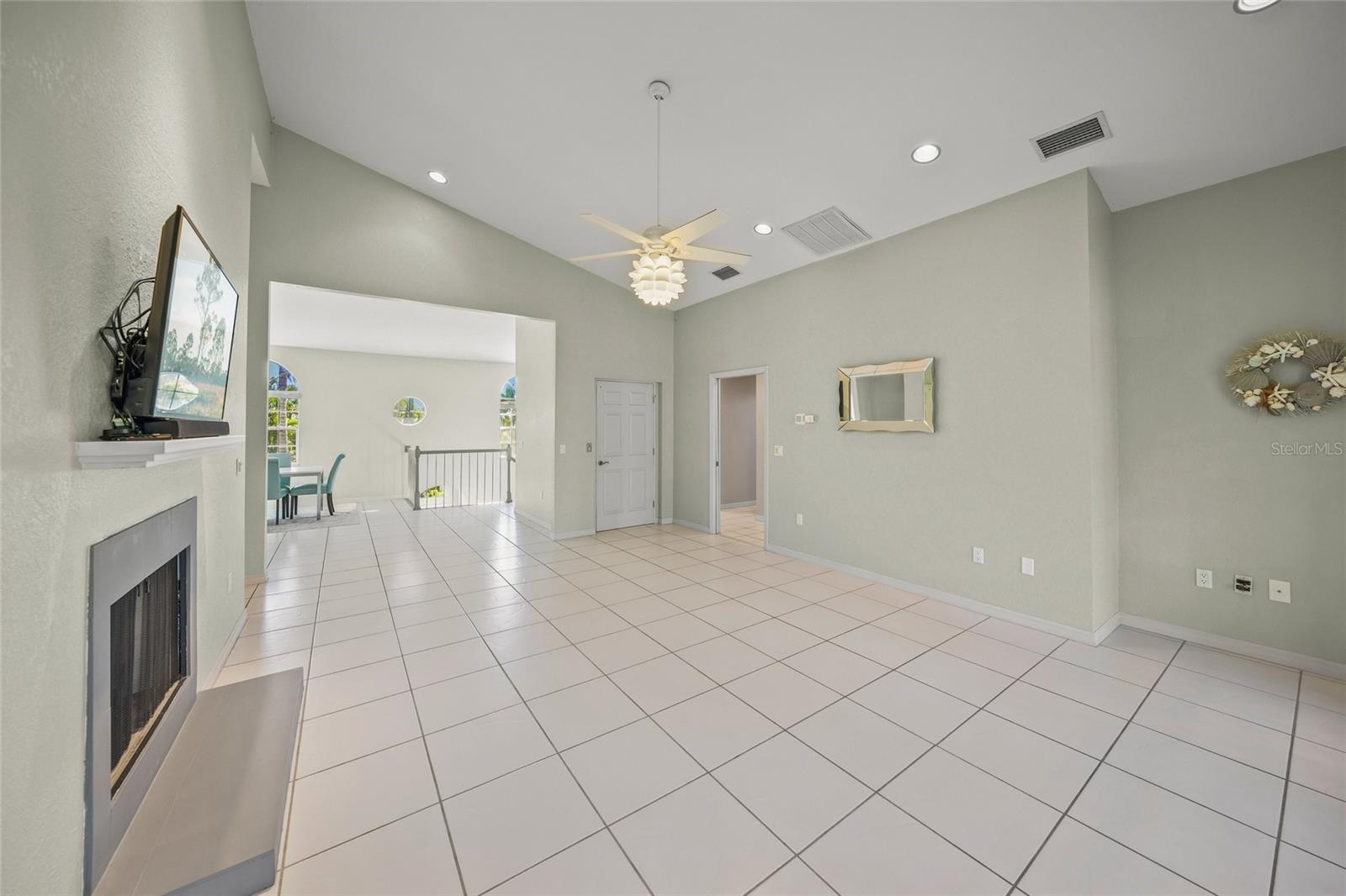 SLEEPY LAGOON PARK - Residential
