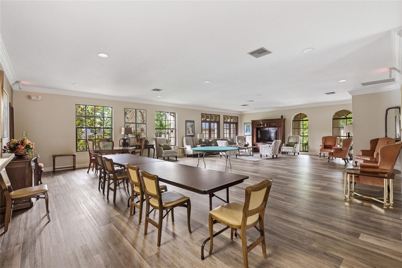 KENSINGTON PARK PH 3 A CONDO - Residential