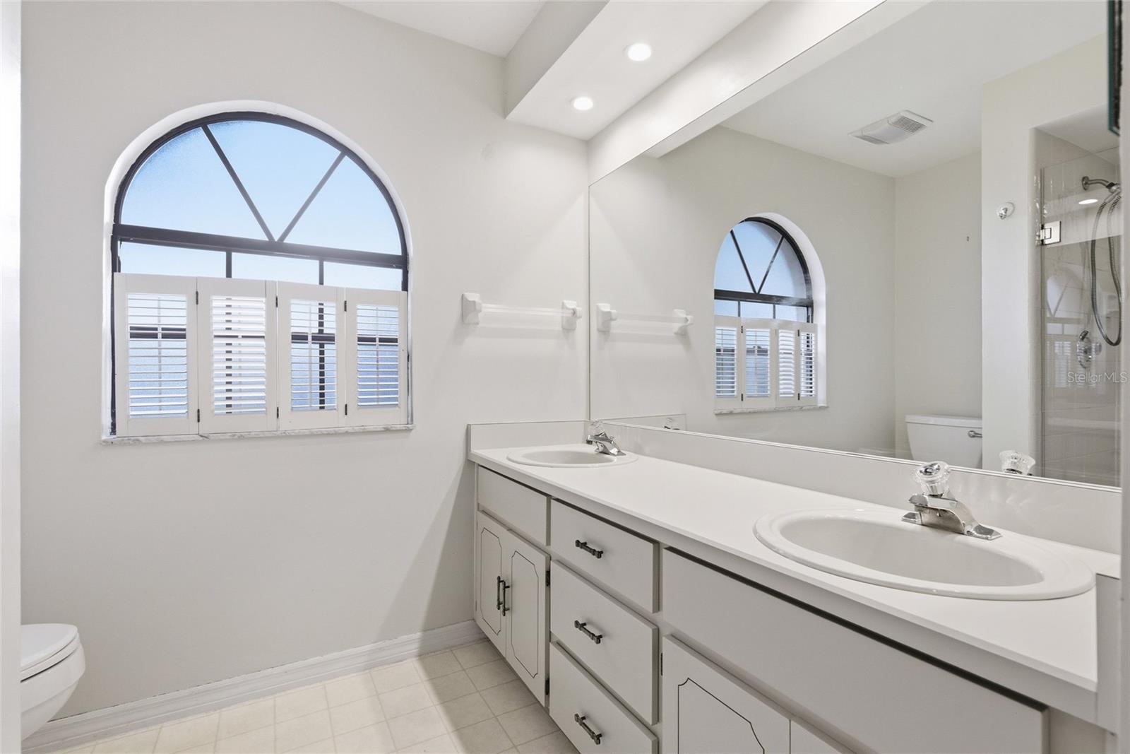 KENSINGTON PARK PH 3 A CONDO - Residential