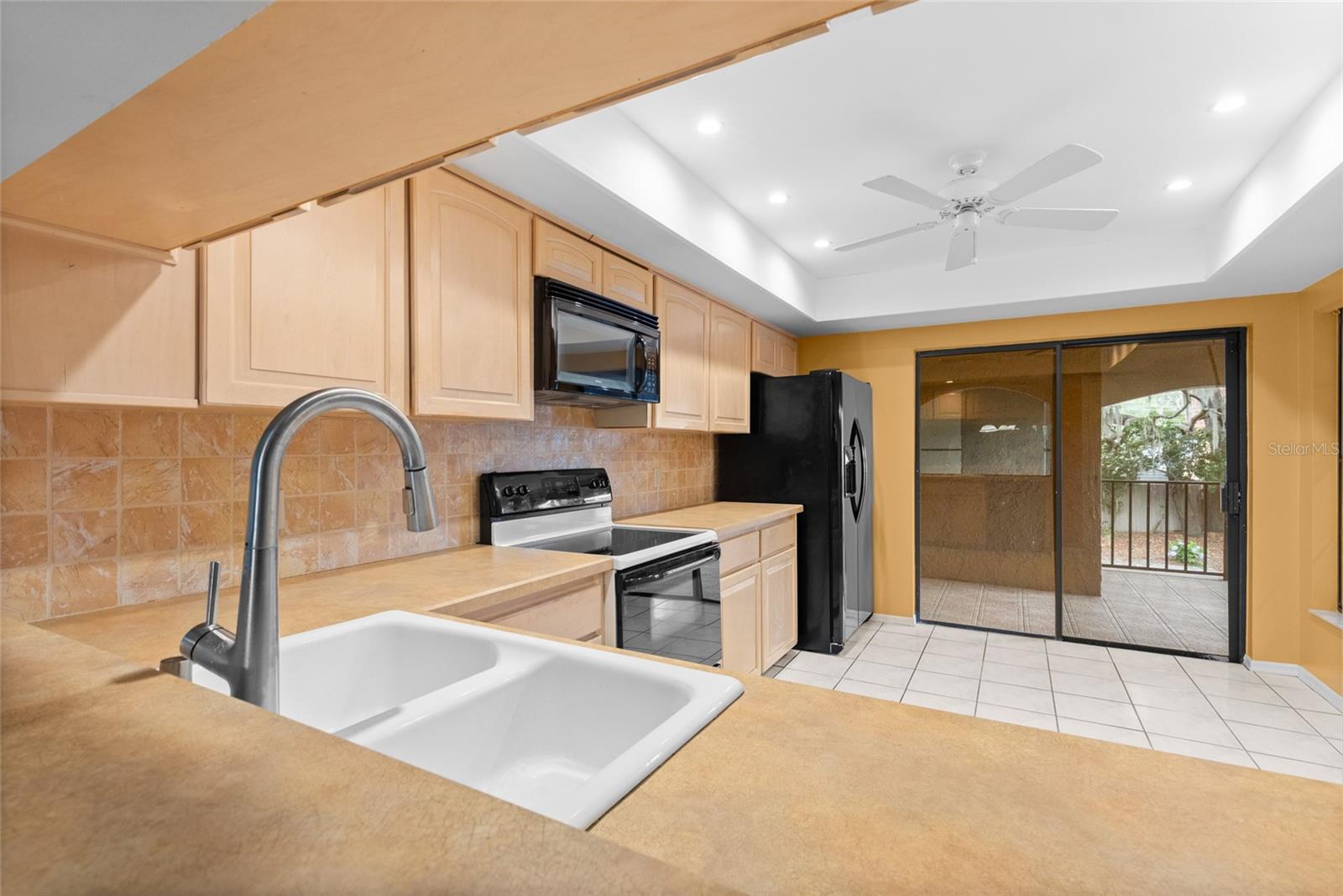 KENSINGTON PARK PH 3 A CONDO - Residential