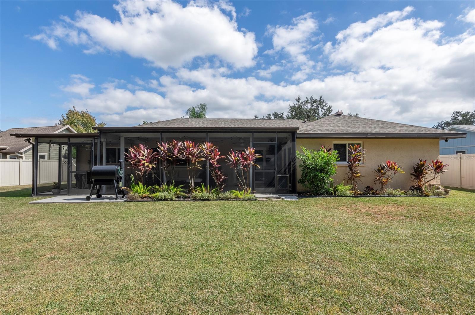 WOODLAWN LAKES SECOND ADD - Residential