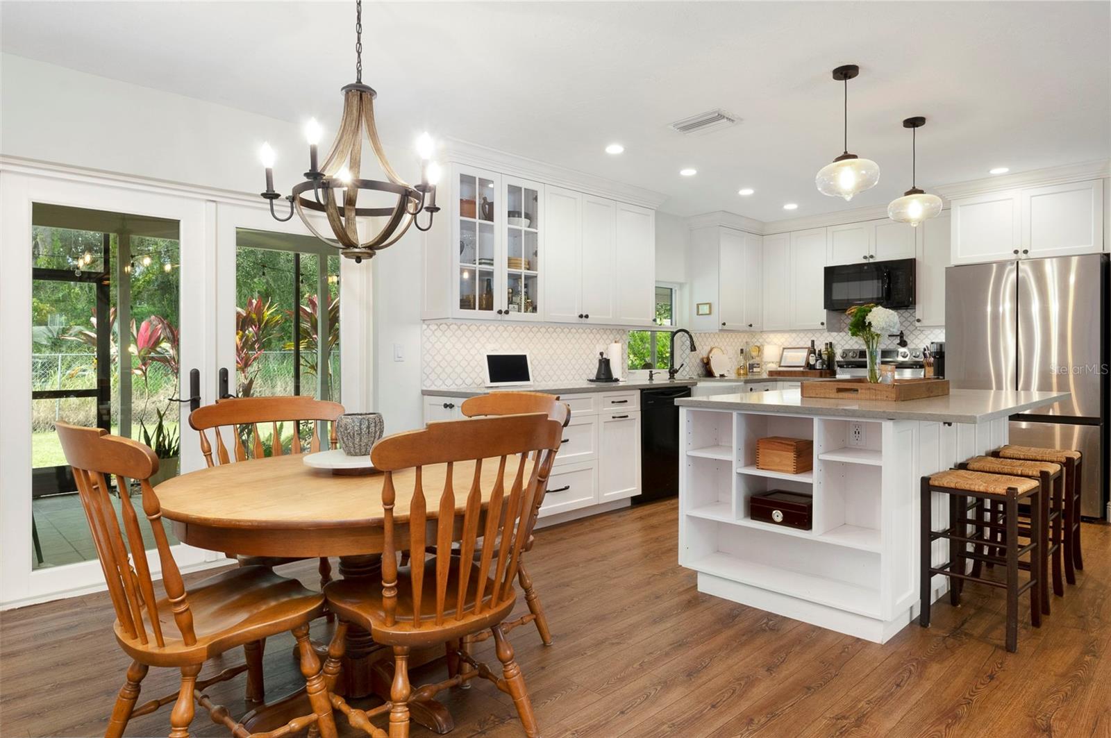 WOODLAWN LAKES SECOND ADD - Residential