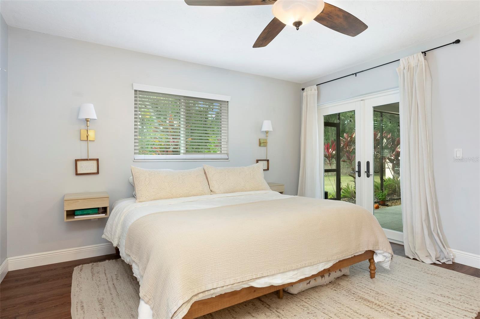 WOODLAWN LAKES SECOND ADD - Residential