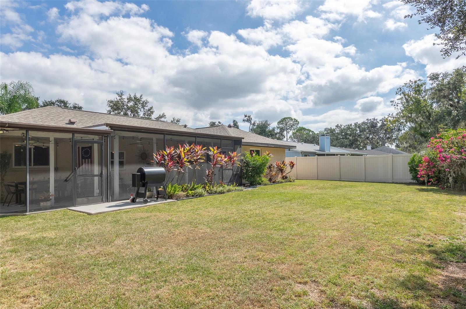 WOODLAWN LAKES SECOND ADD - Residential