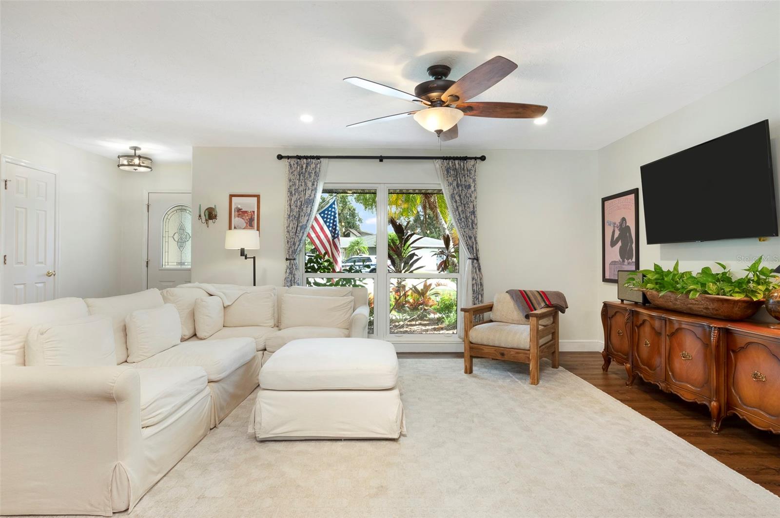 WOODLAWN LAKES SECOND ADD - Residential