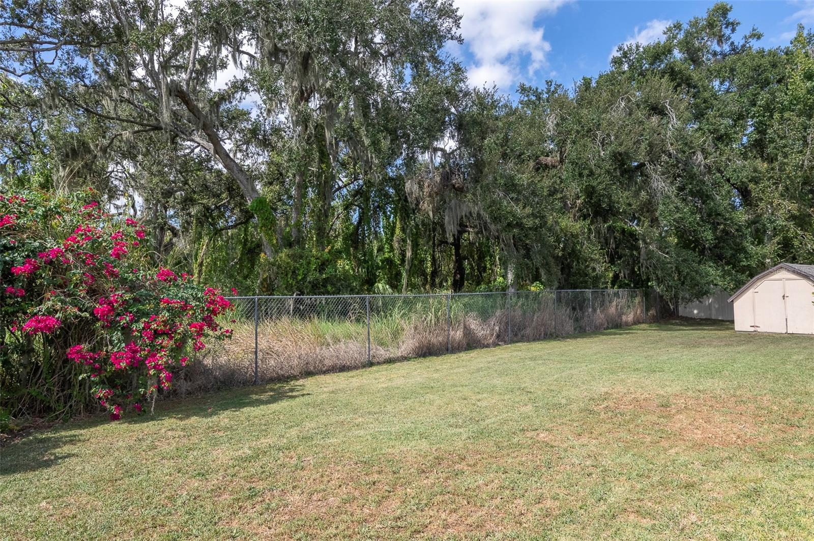 WOODLAWN LAKES SECOND ADD - Residential