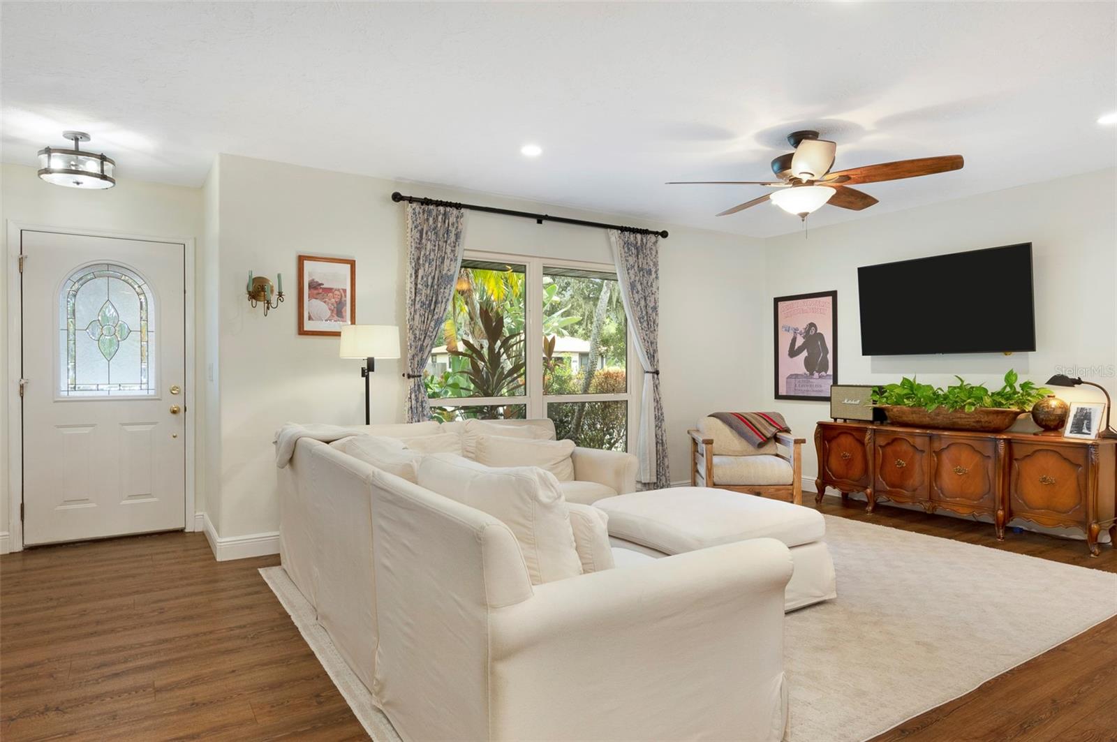 WOODLAWN LAKES SECOND ADD - Residential