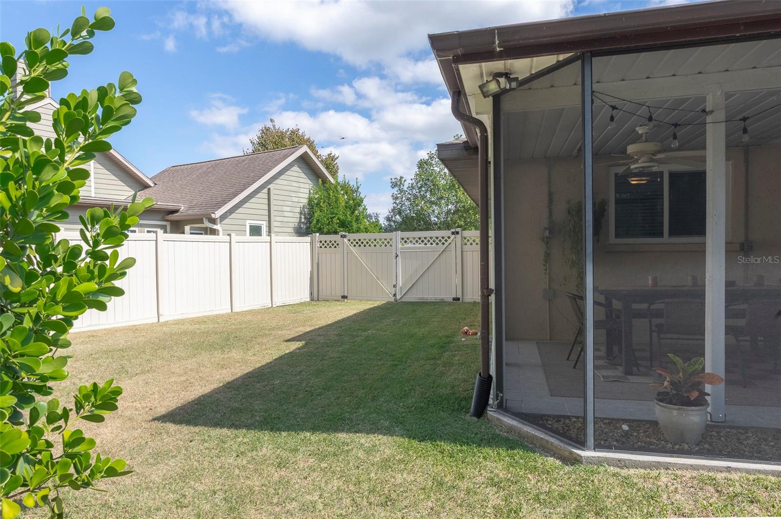 WOODLAWN LAKES SECOND ADD - Residential