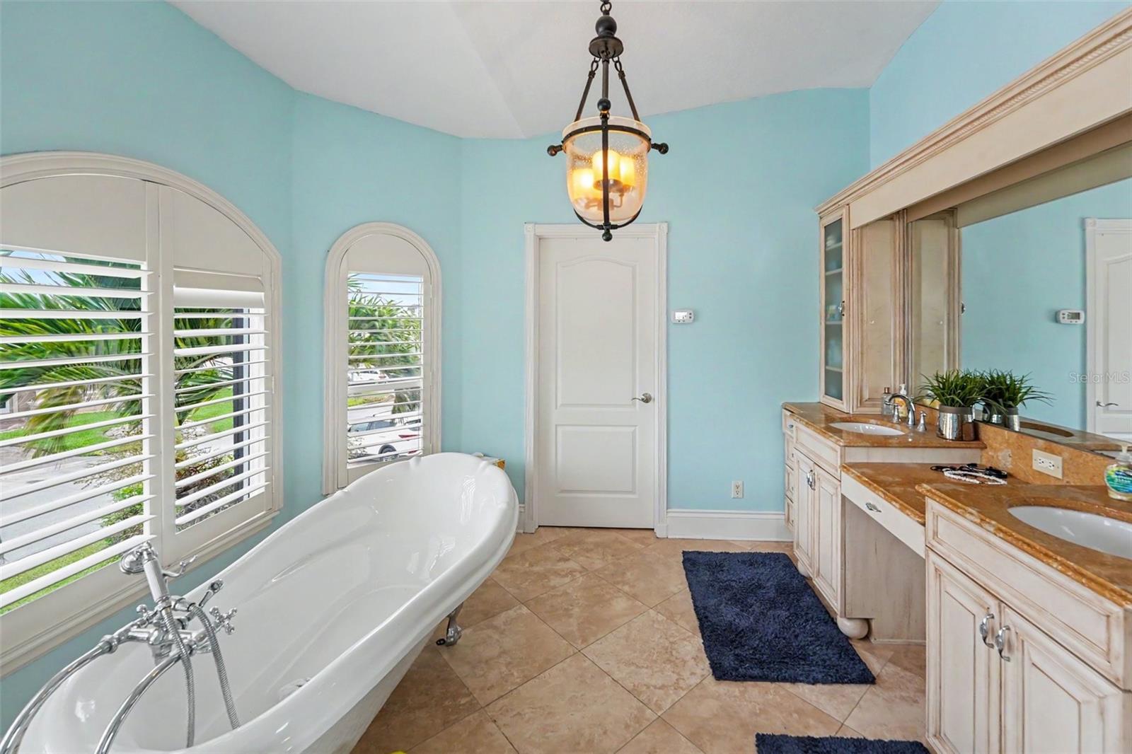 SUNRAY BEACH HOMES - Residential