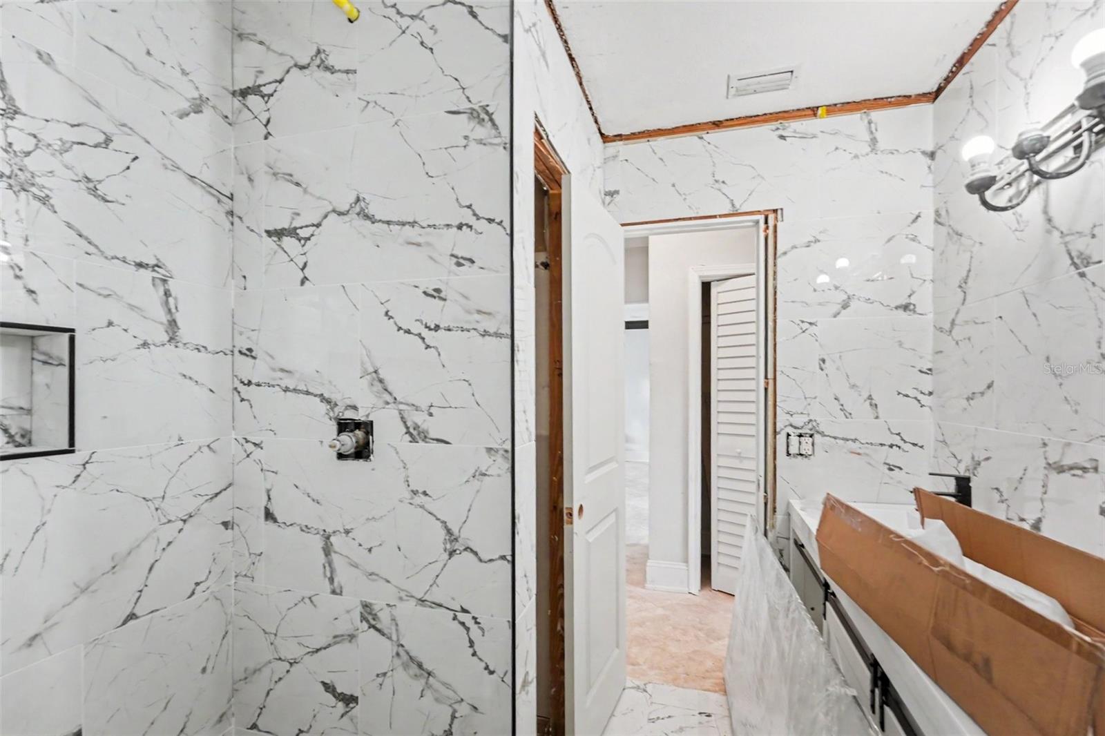 SUNRAY BEACH HOMES - Residential