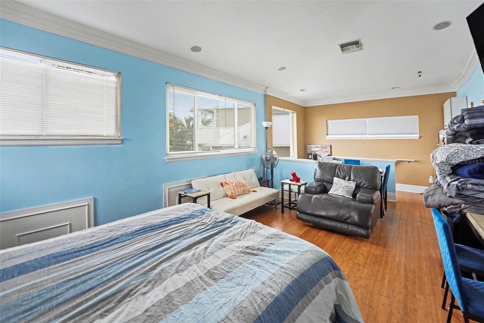 SUNRAY BEACH HOMES - Residential