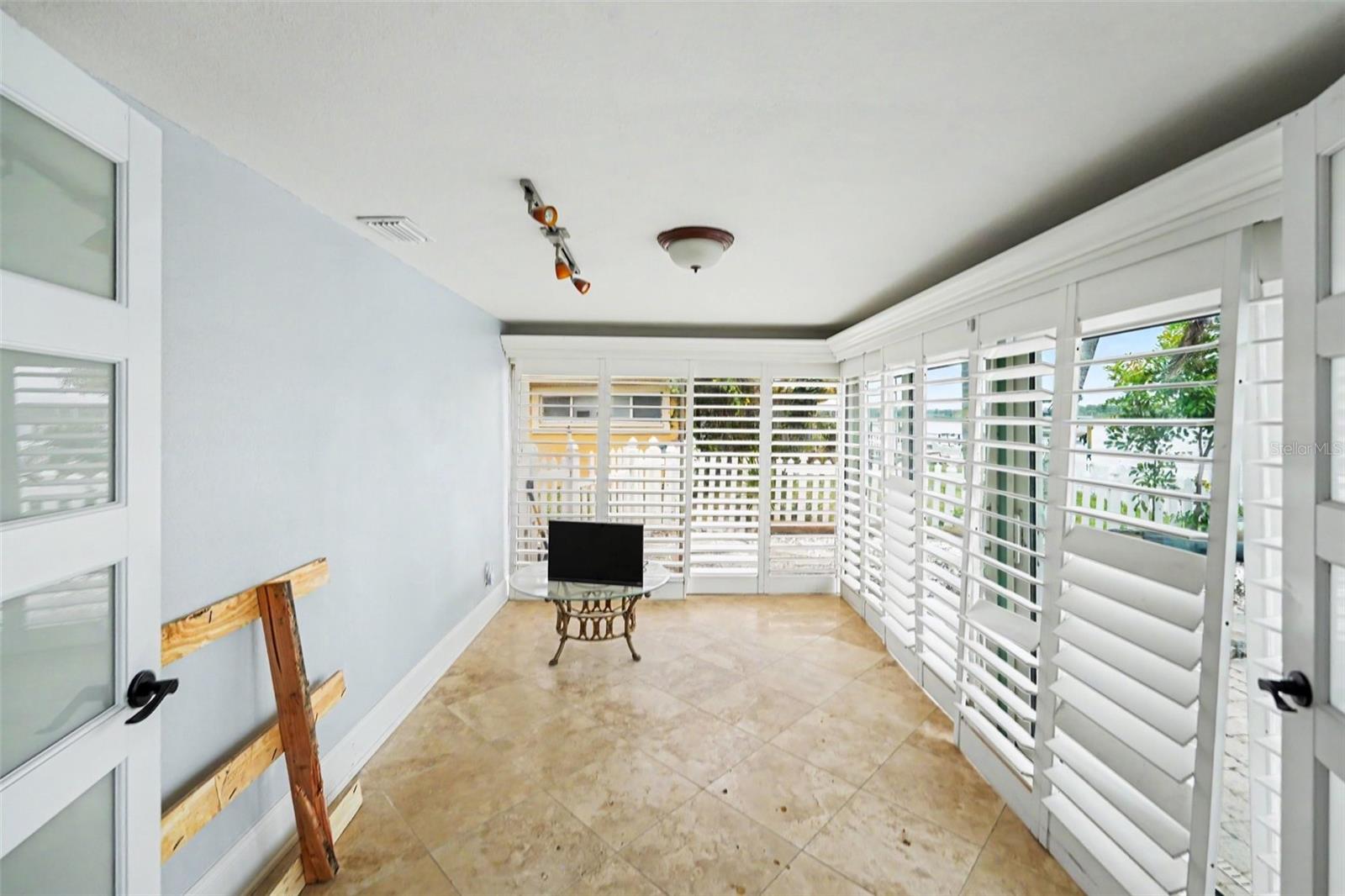 SUNRAY BEACH HOMES - Residential