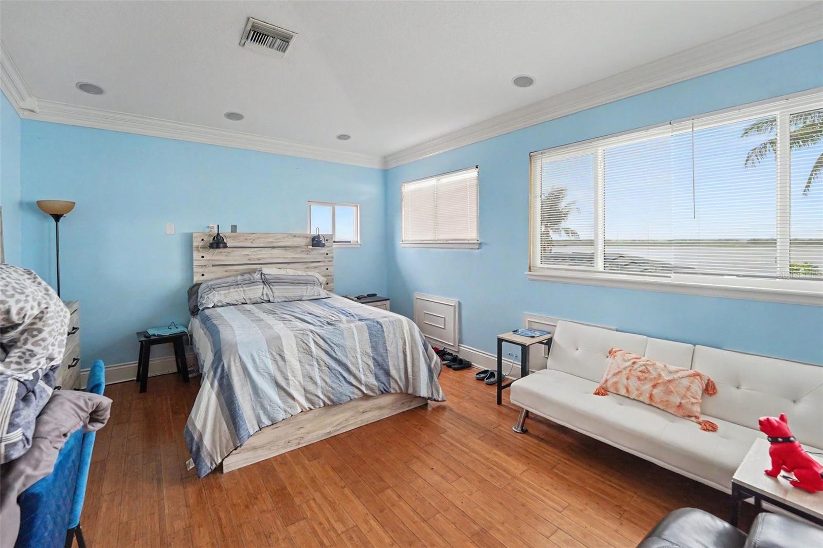 SUNRAY BEACH HOMES - Residential