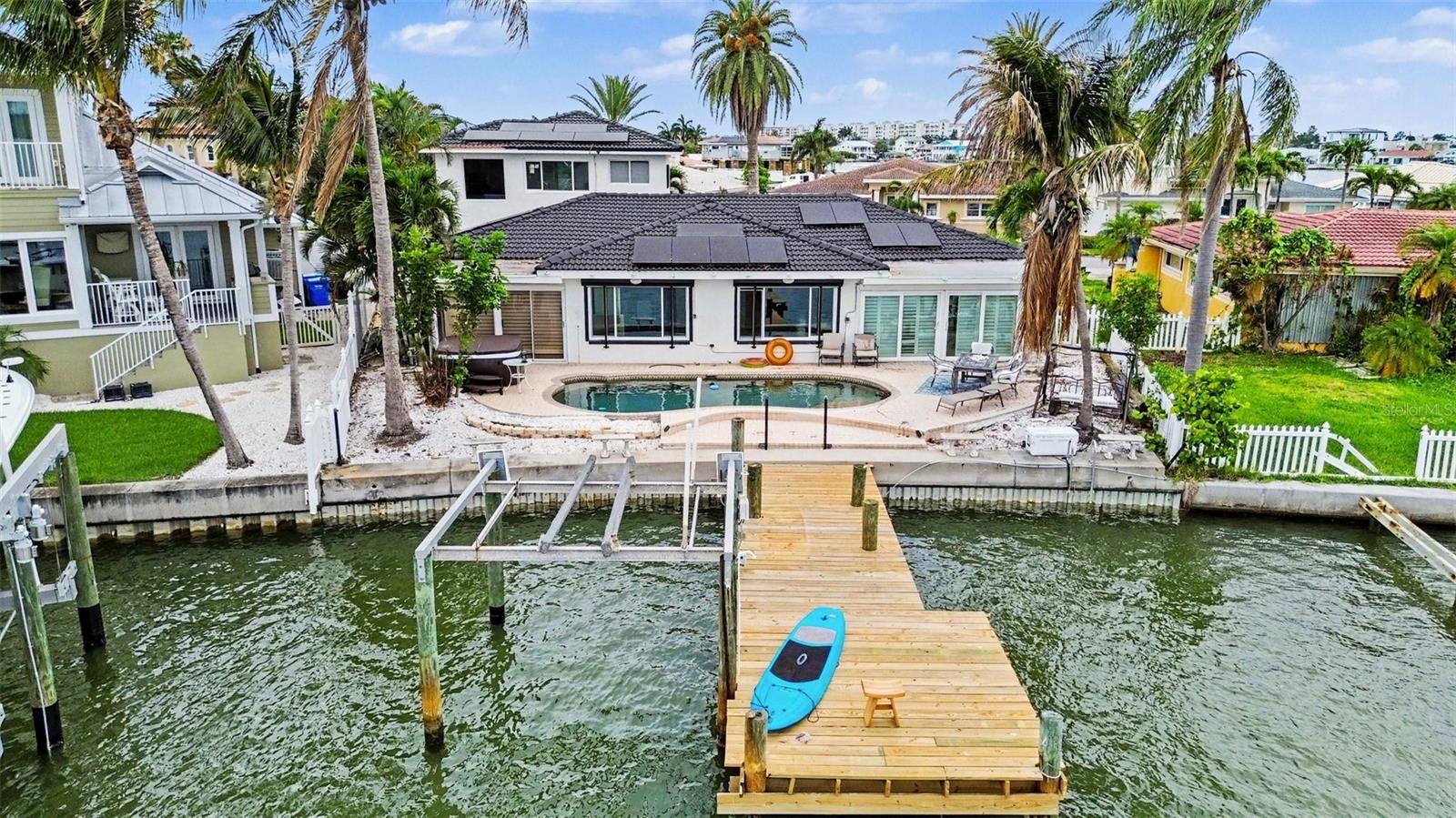 SUNRAY BEACH HOMES - Residential