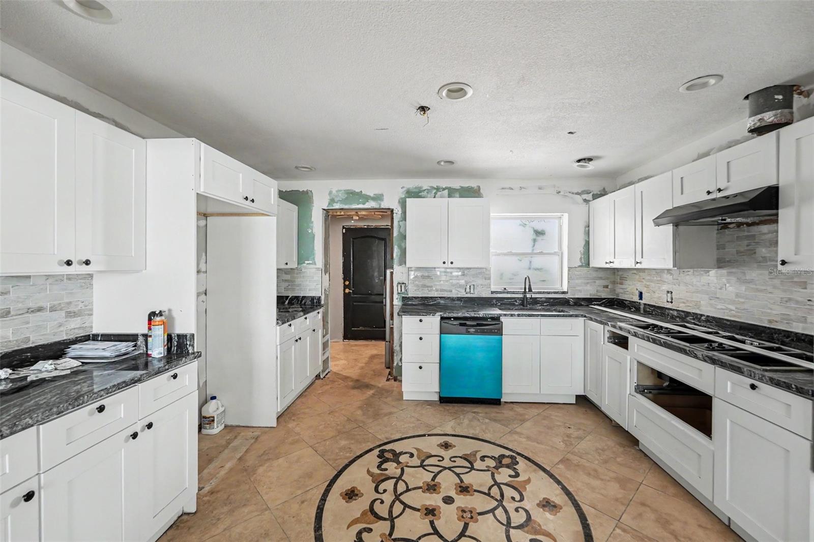 SUNRAY BEACH HOMES - Residential