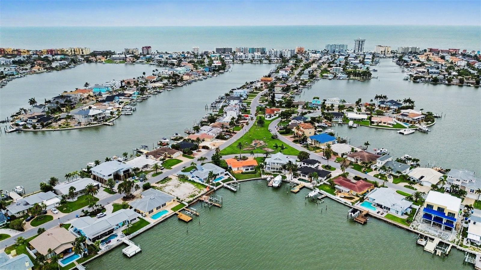 SUNRAY BEACH HOMES - Residential