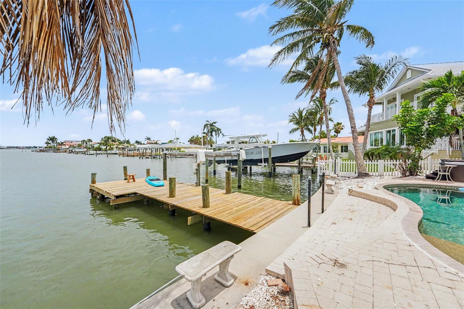 SUNRAY BEACH HOMES - Residential