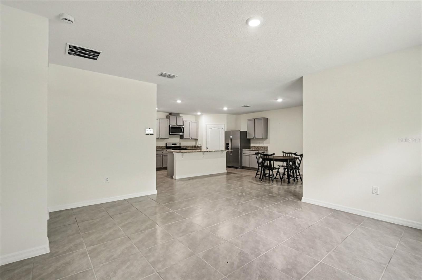 RIVIERA BELLA UN 9C - Residential Lease