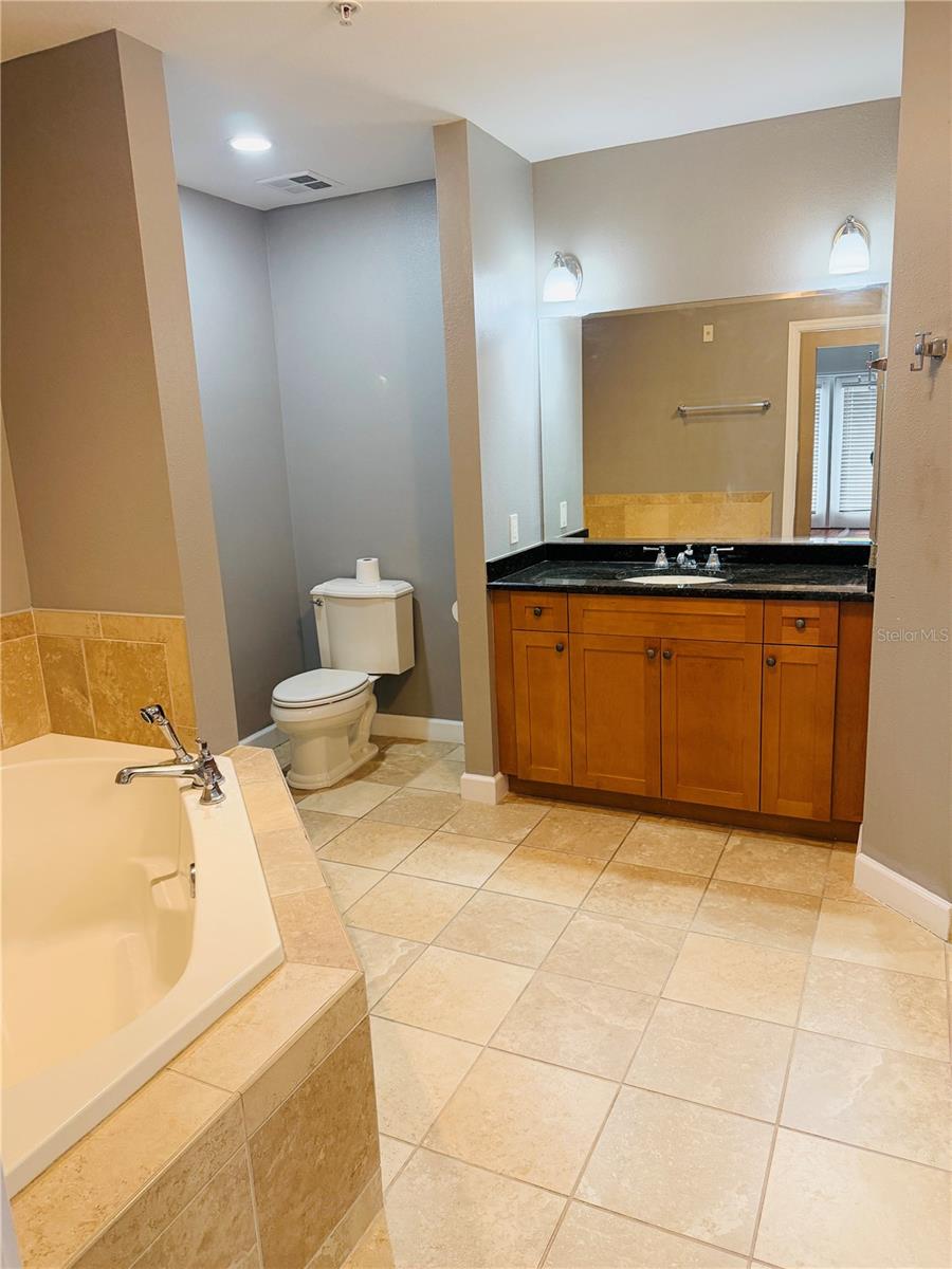 WELLESLEY CONDOMINIUM - Residential