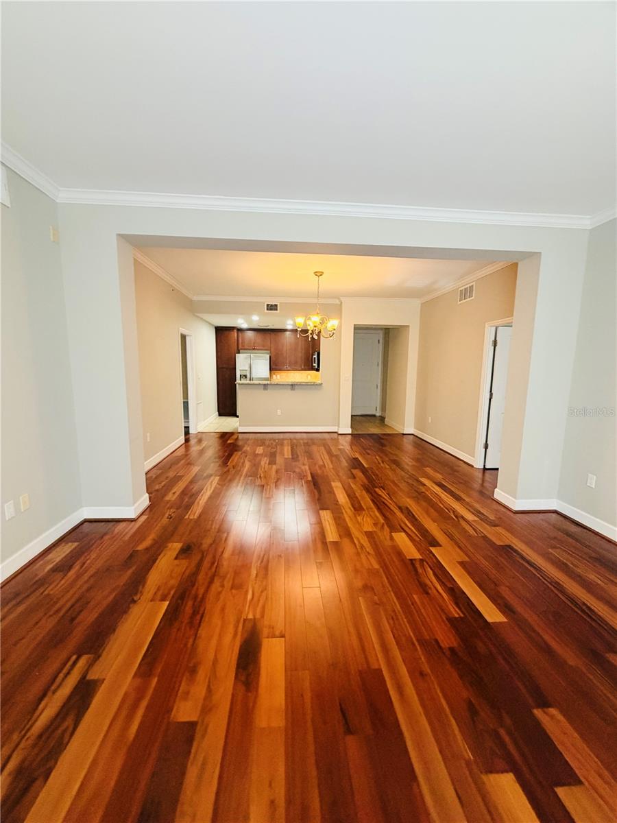 WELLESLEY CONDOMINIUM - Residential
