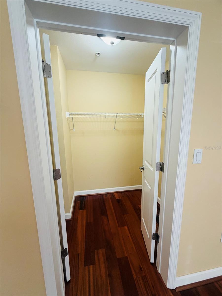 WELLESLEY CONDOMINIUM - Residential