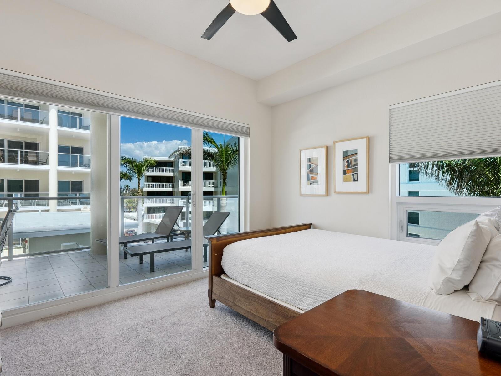 CRESCENT SIESTA KEY - Residential