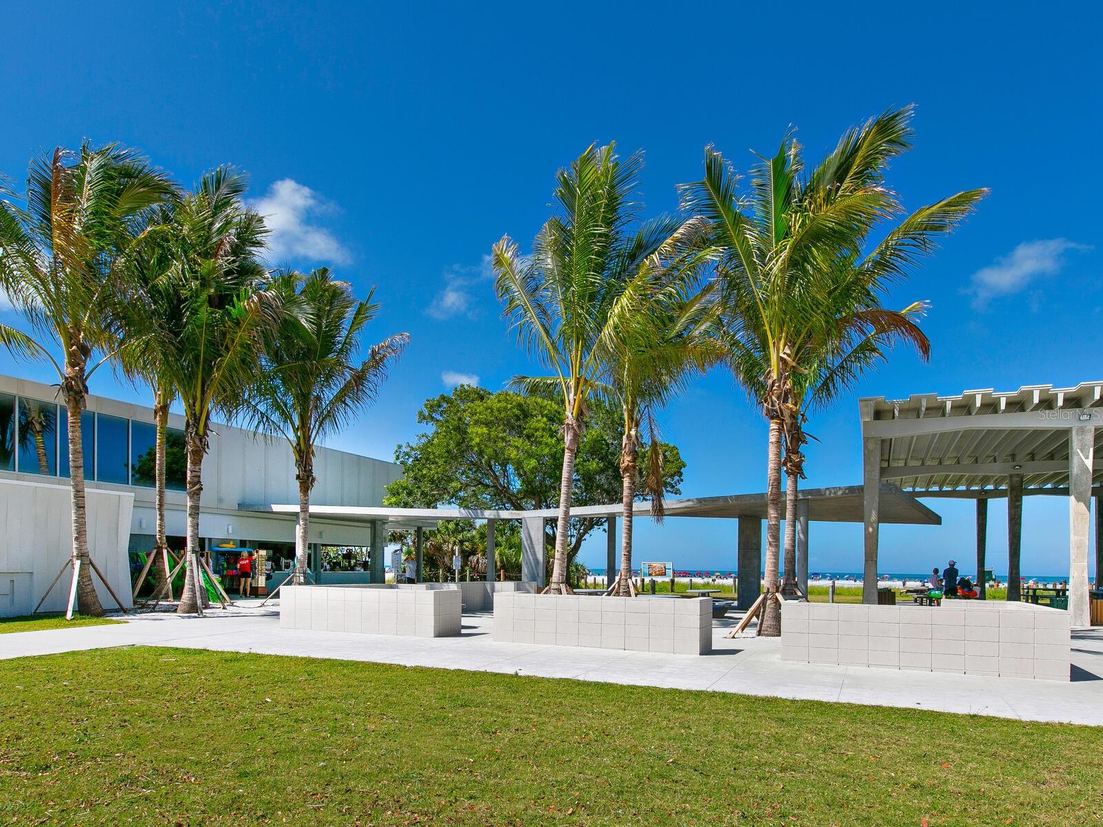 CRESCENT SIESTA KEY - Residential