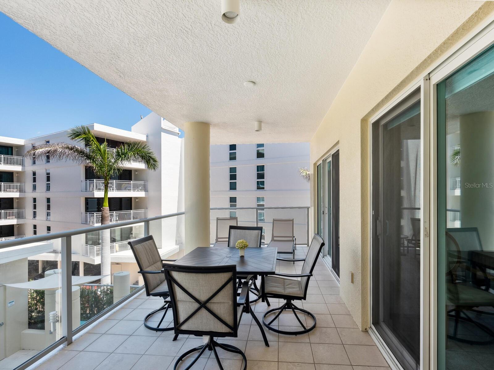 CRESCENT SIESTA KEY - Residential