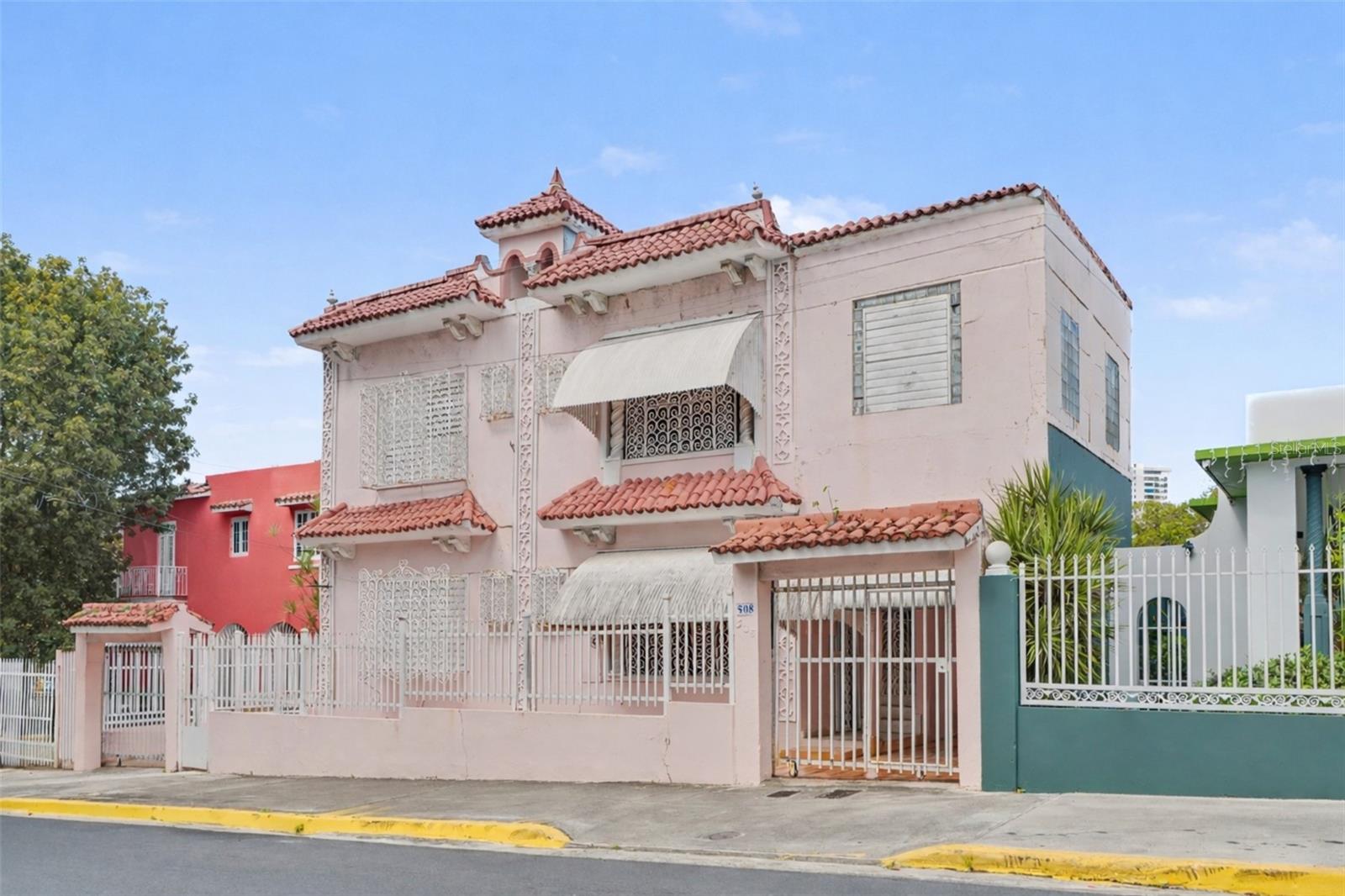 URB. LAS MADRES DEL SAGRADO CORAZON DE JESUS - Residential Income