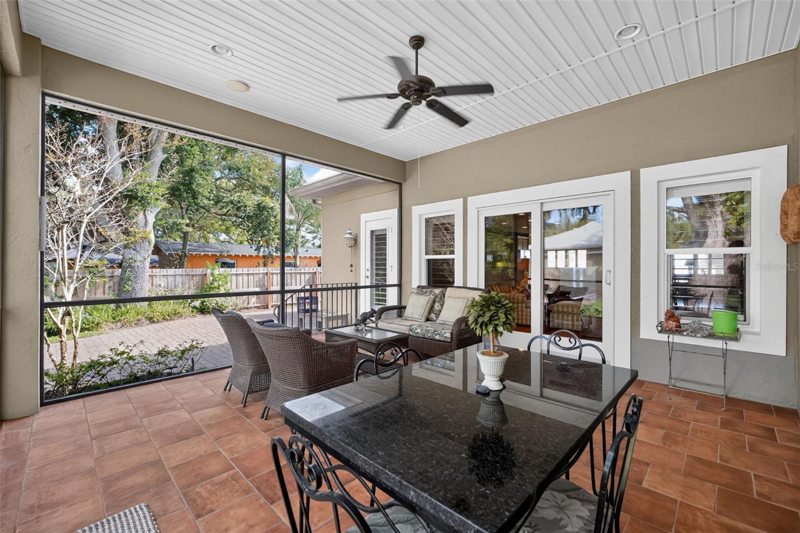 RIO VISTA - Residential