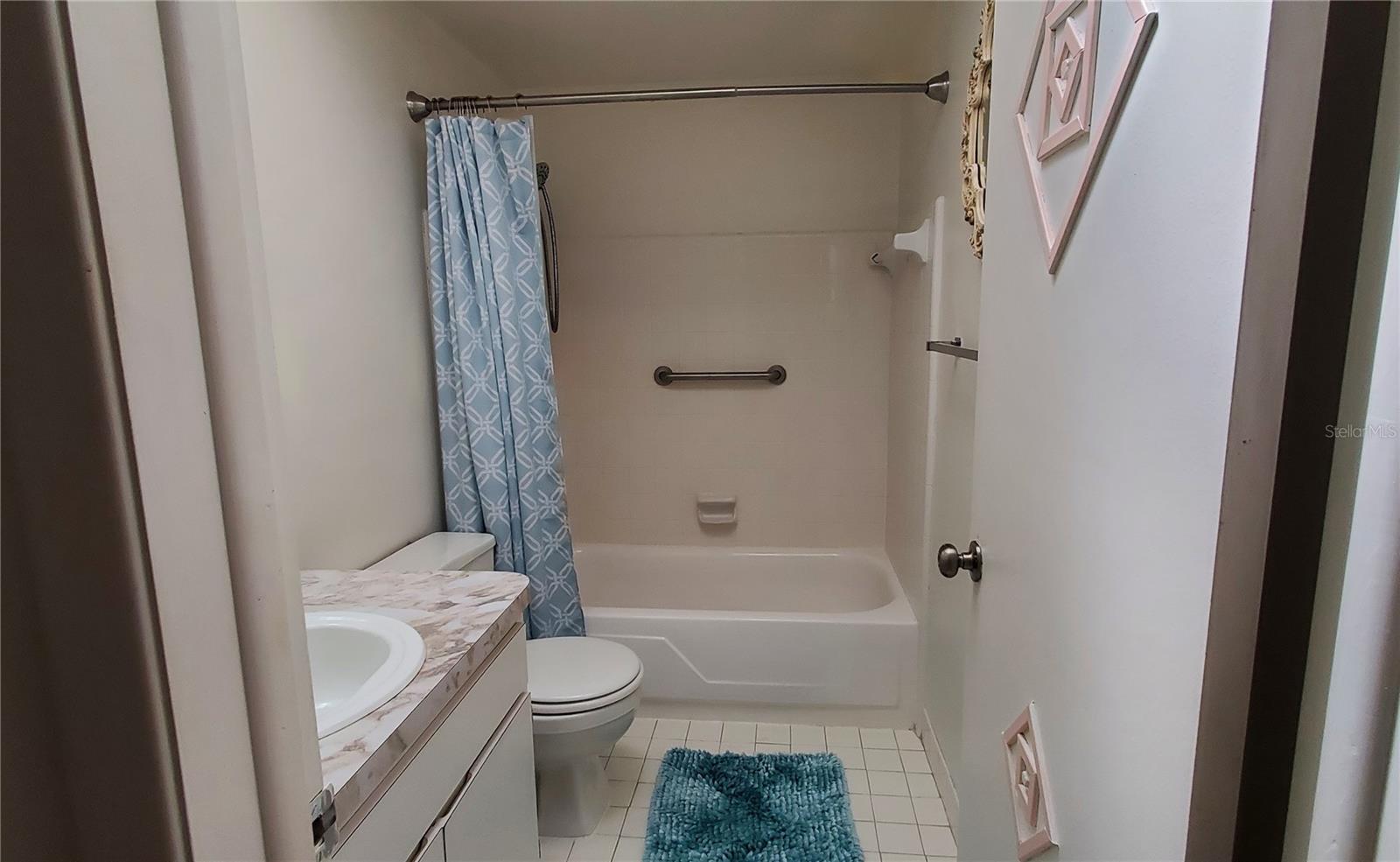 SUNSET PLAZA EAST APTS CONDO - Residential