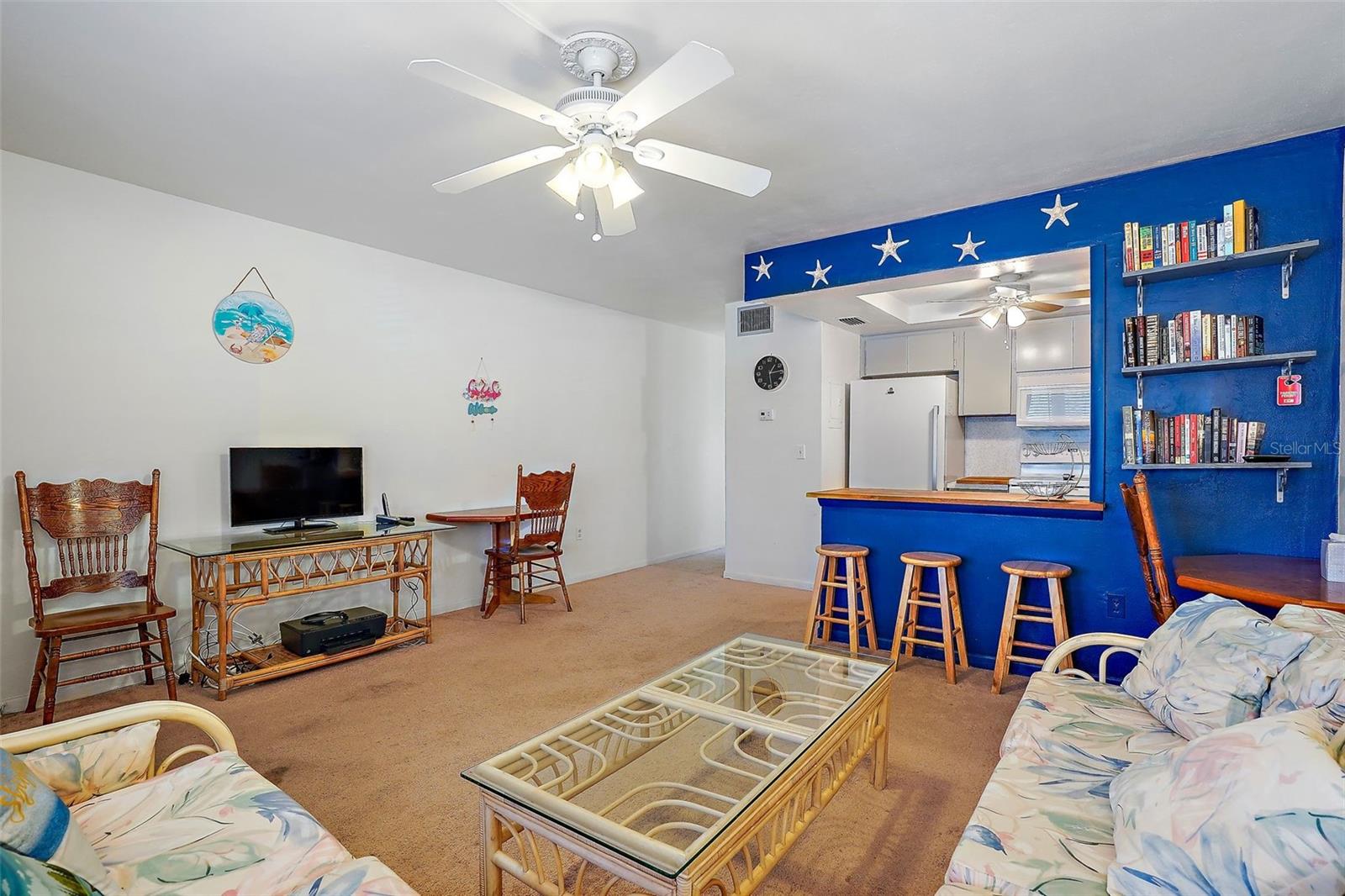 SUNSET PLAZA EAST APTS CONDO - Residential