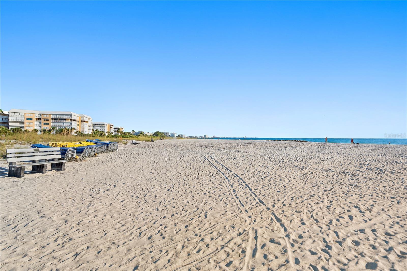 SUNSET PLAZA EAST APTS CONDO - Residential