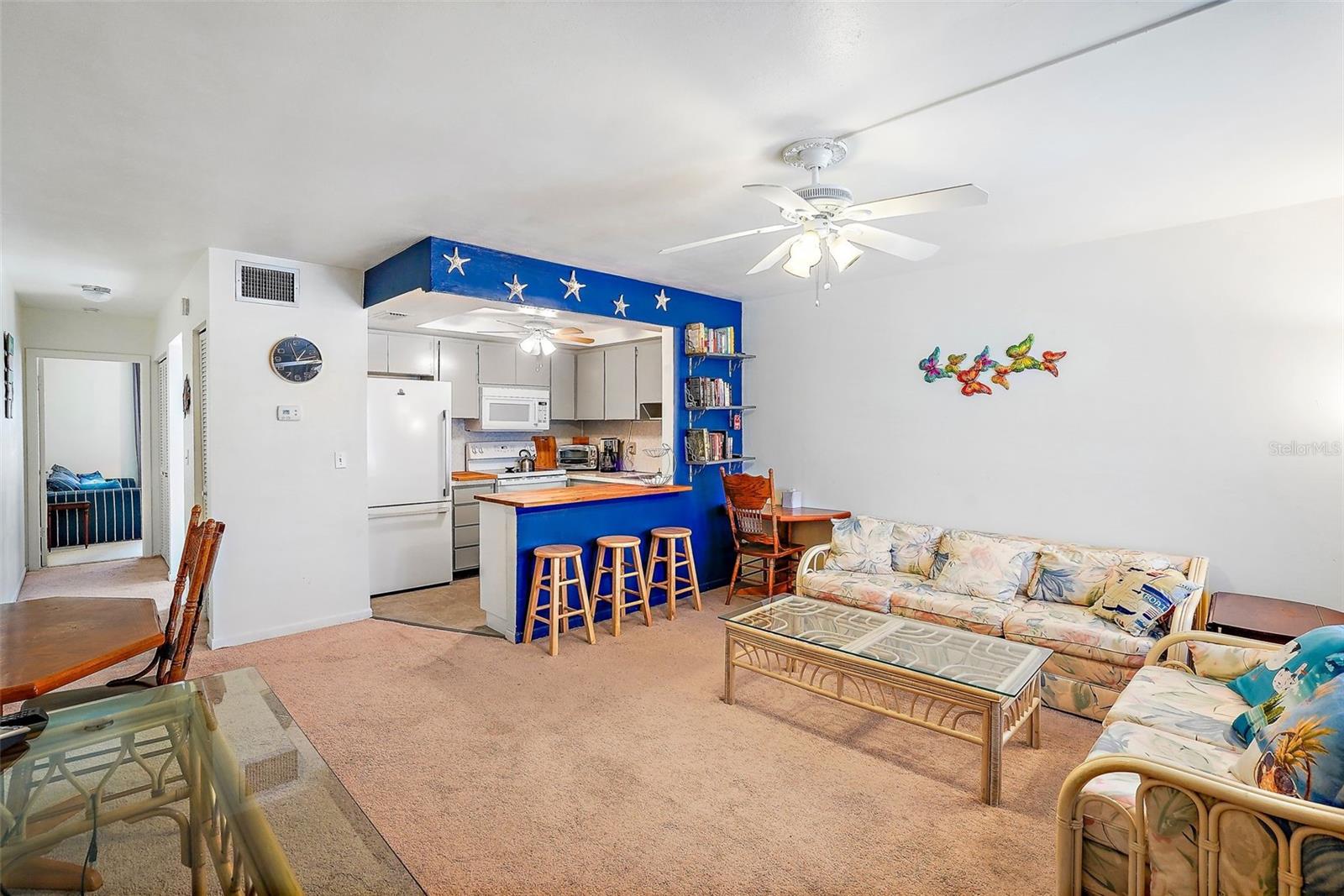 SUNSET PLAZA EAST APTS CONDO - Residential
