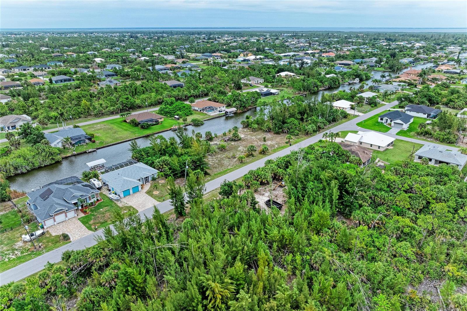 PORT CHARLOTTE SEC 82 - Land