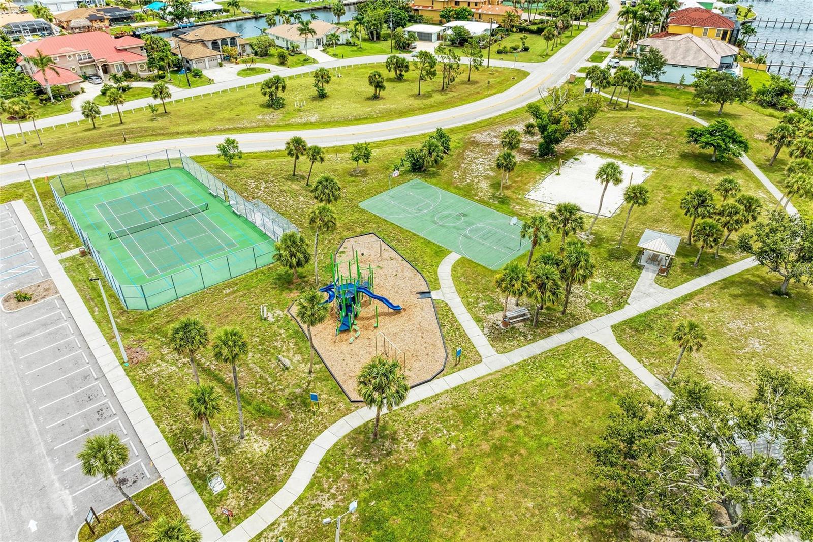 PORT CHARLOTTE SEC 82 - Land