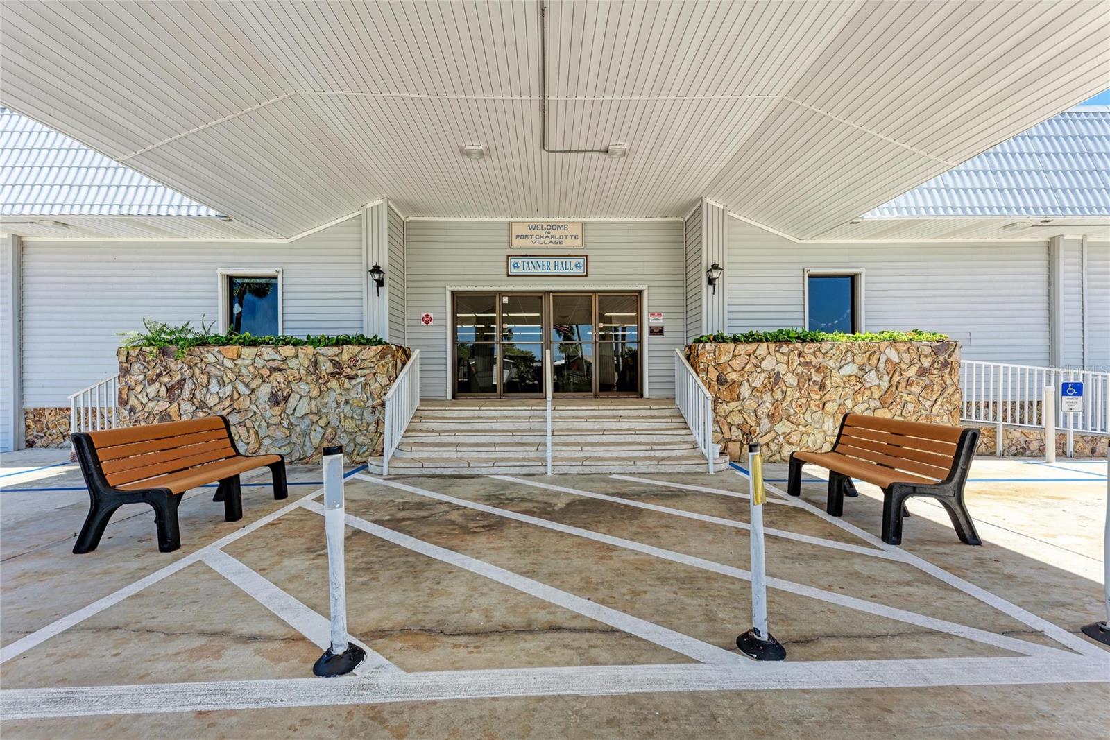 PORT CHARLOTTE SEC 82 - Land