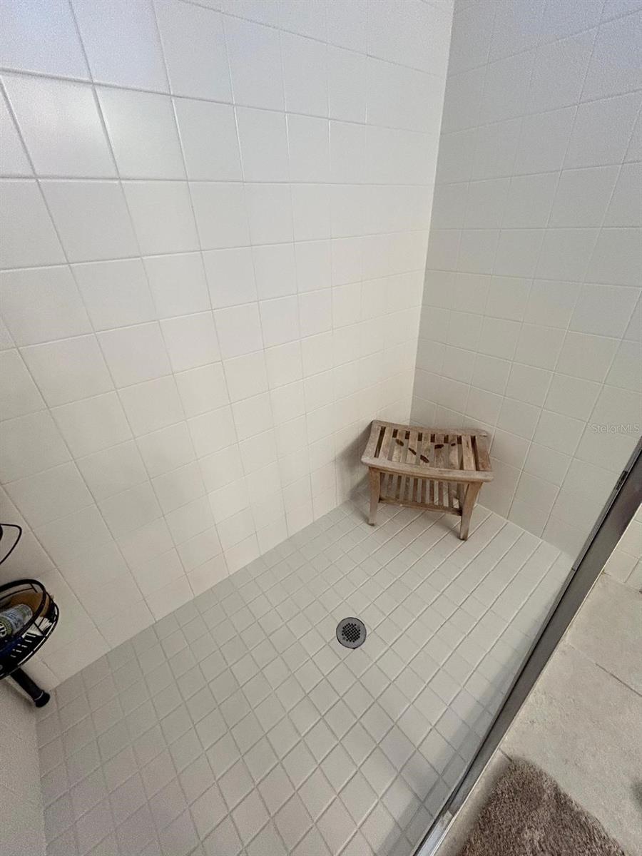 TRINITY RDG - Residential