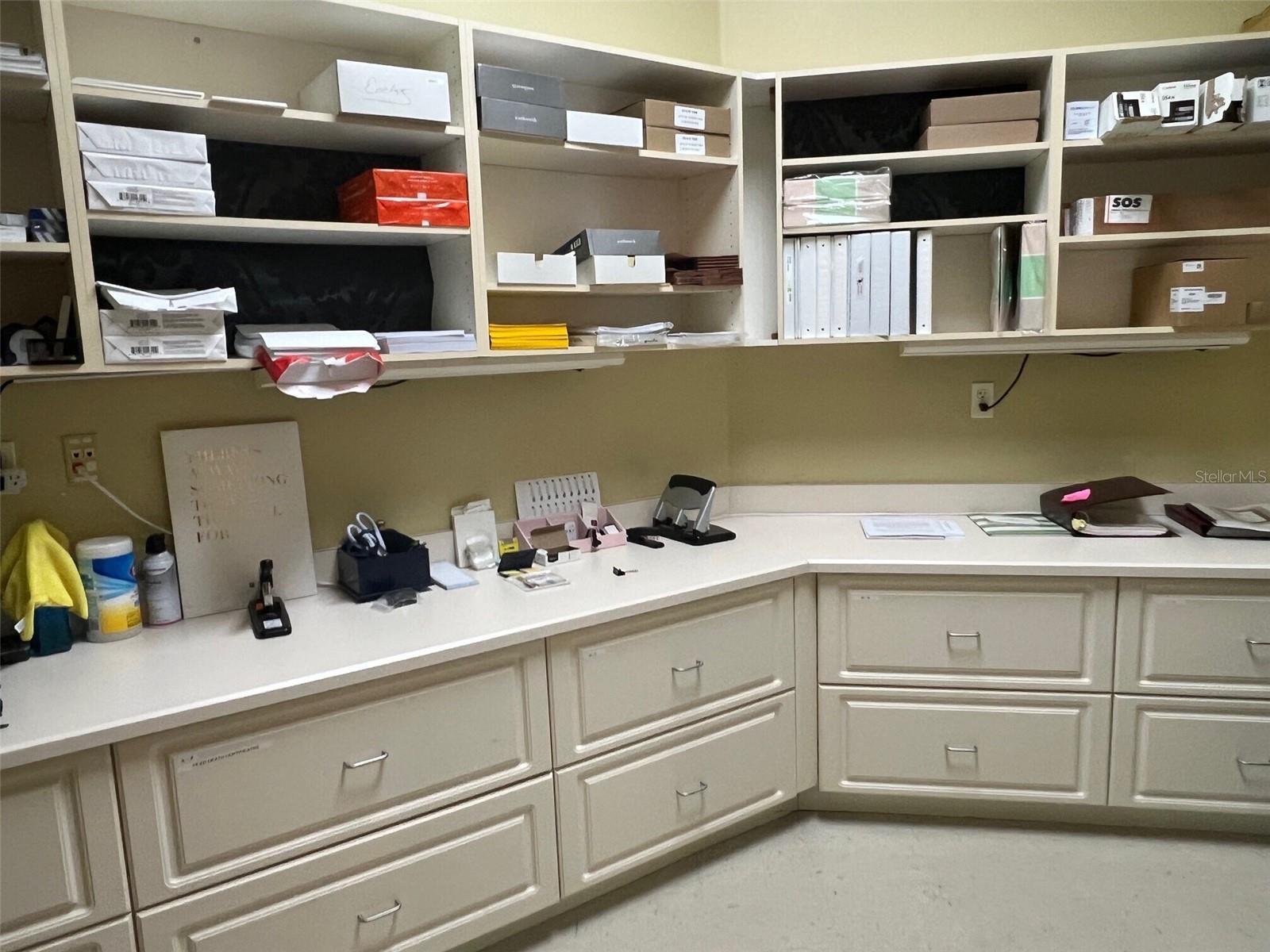 HARRIS PARK SUB - Commercial Lease