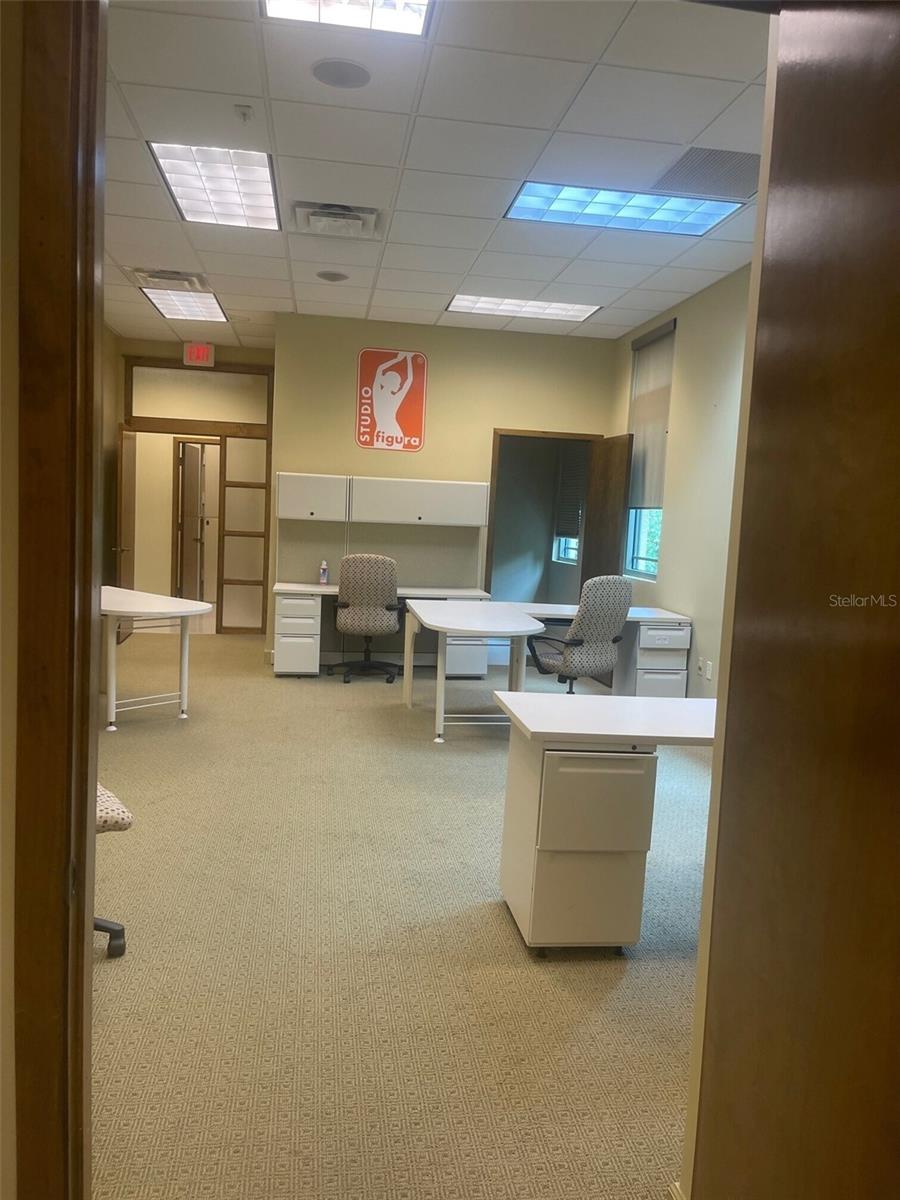 HARRIS PARK SUB - Commercial Lease
