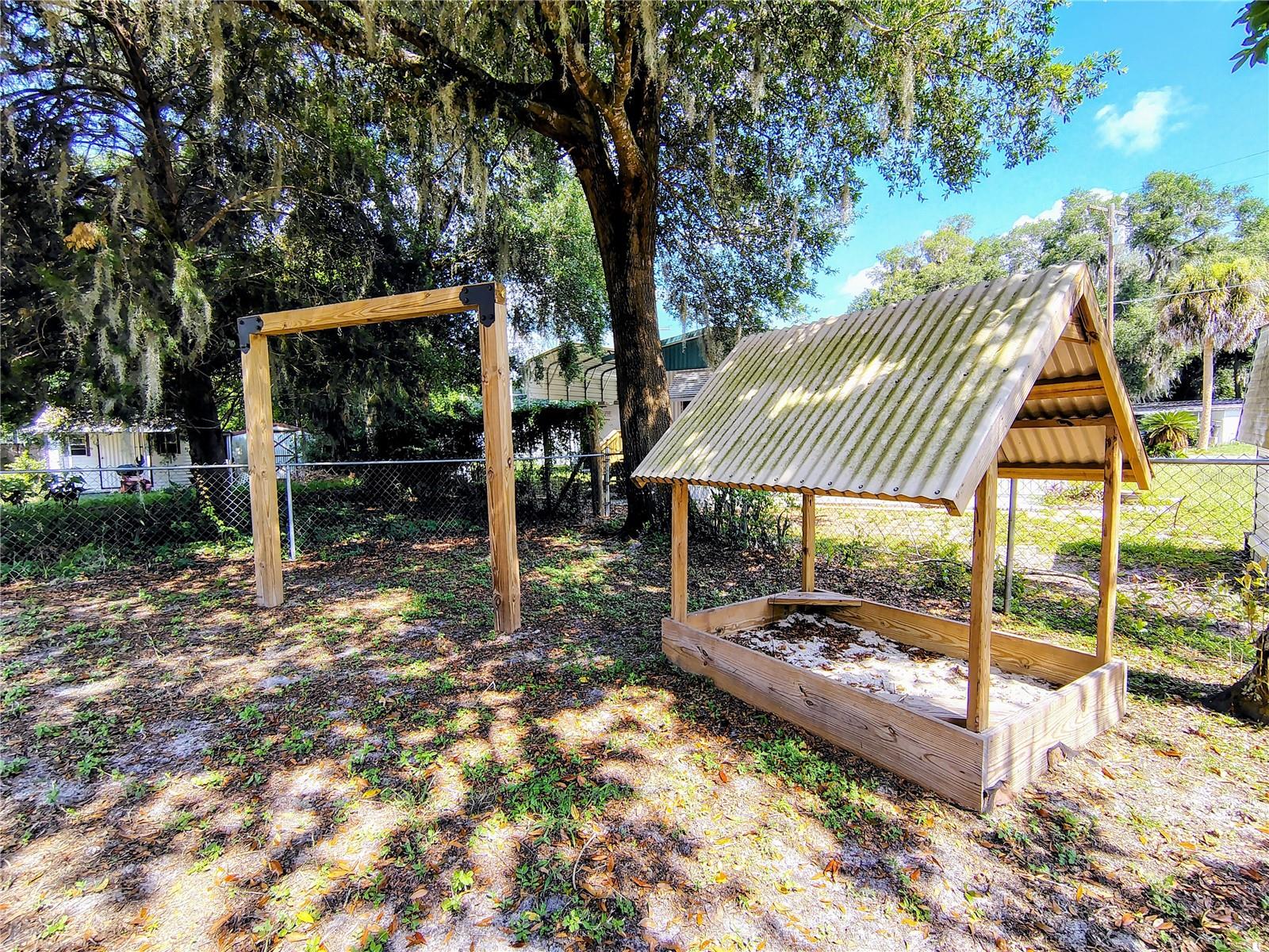 HOLIDAY HAVEN - Residential