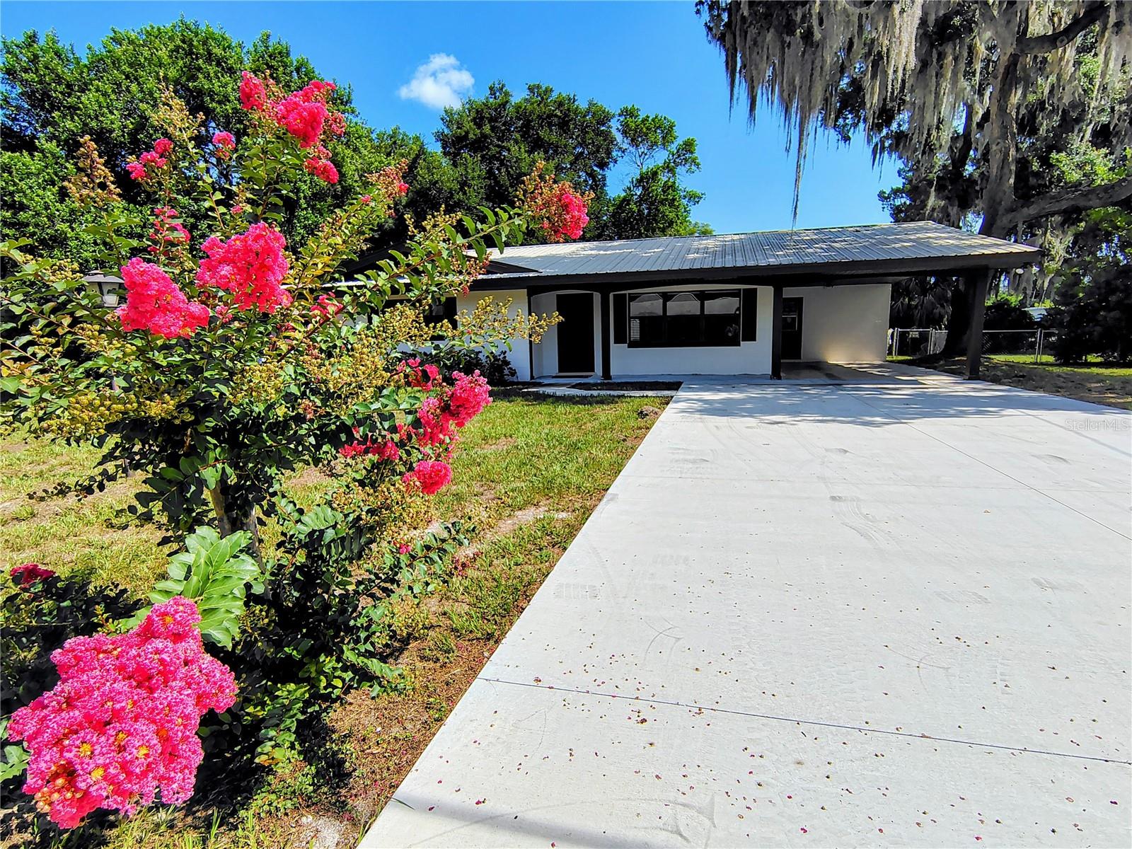 HOLIDAY HAVEN - Residential