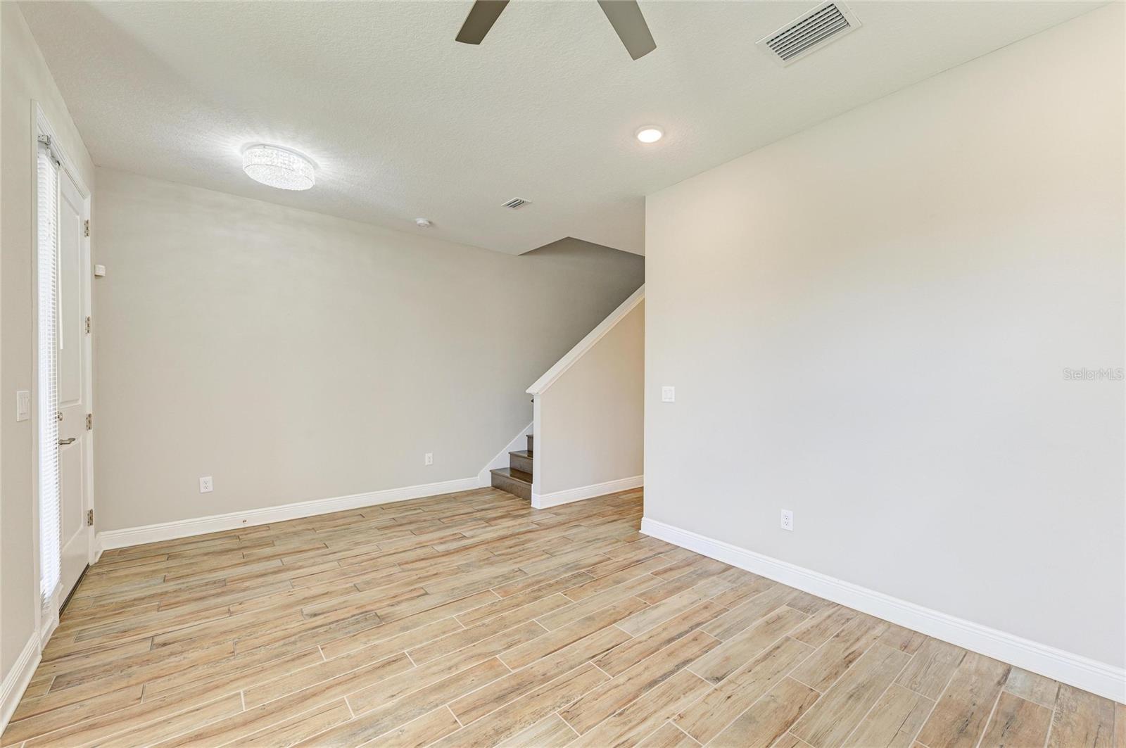 WORTHINGTON PH 2 - Residential Lease