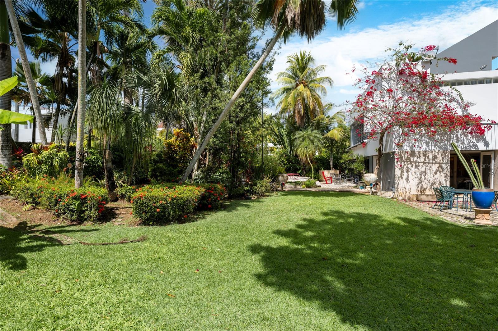 GARDEN HILLS HOME WITH ADDITIONAL ADJACENT LOT - Residential