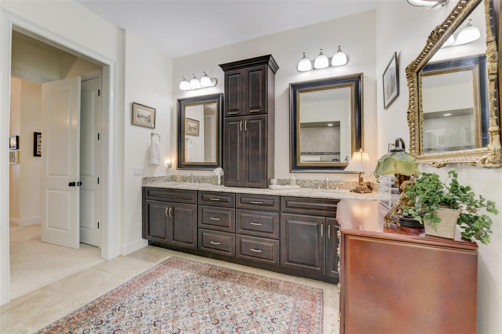 MENDELLS HAWKS PARK - Residential