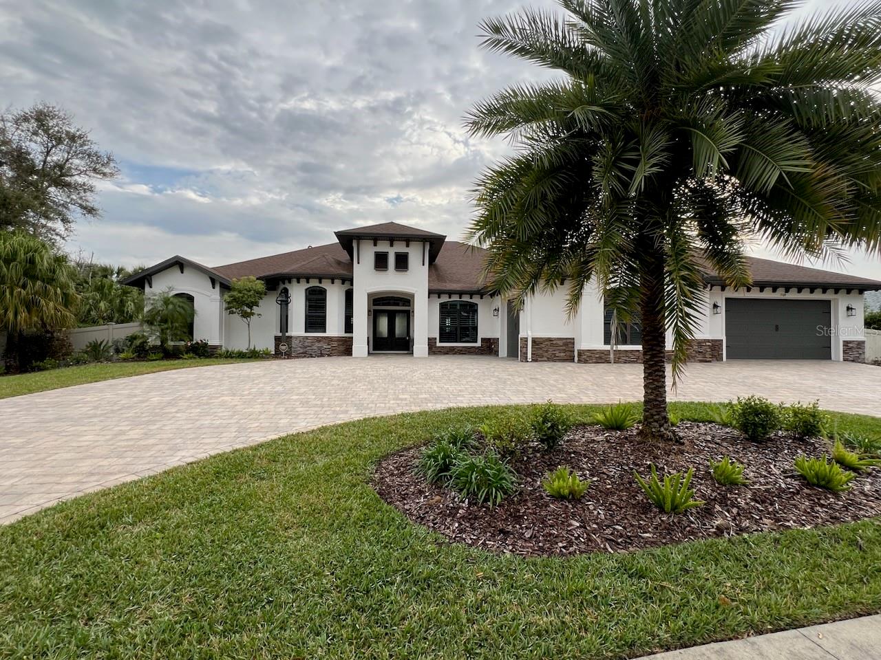 MENDELLS HAWKS PARK - Residential