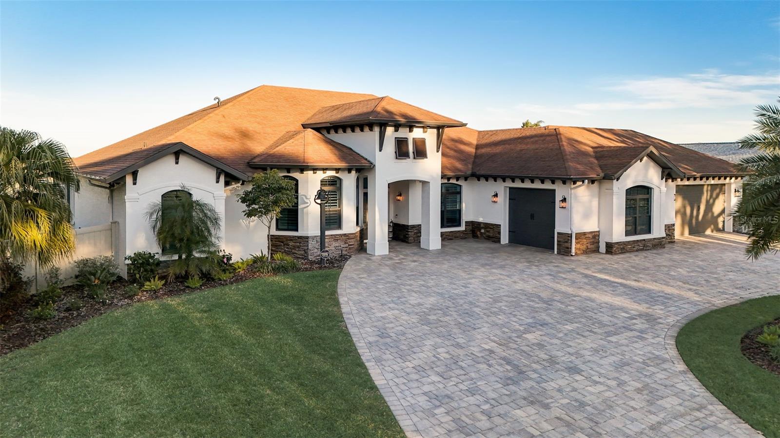 MENDELLS HAWKS PARK - Residential