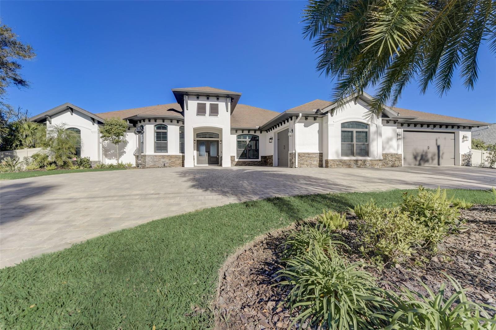 MENDELLS HAWKS PARK - Residential