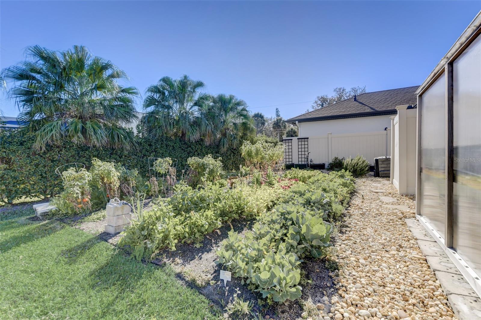 MENDELLS HAWKS PARK - Residential
