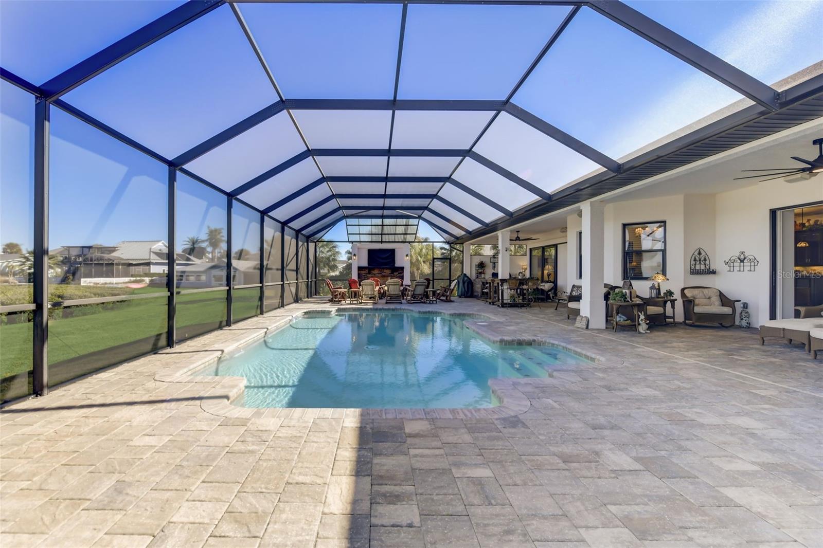 MENDELLS HAWKS PARK - Residential